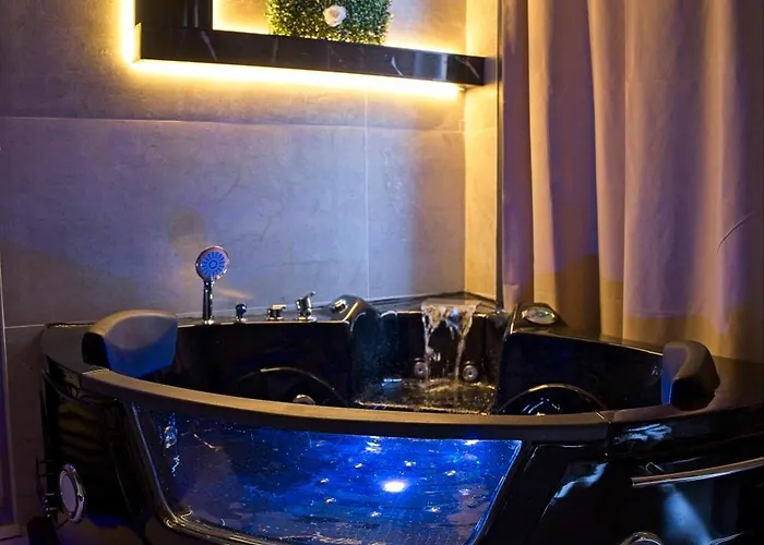White Pearl Exclusive * Rome